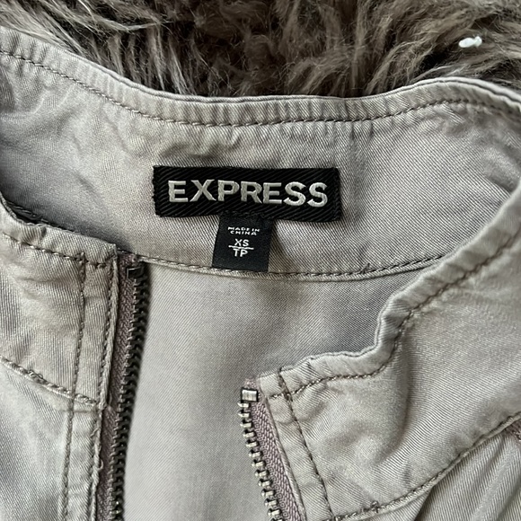 Express jacket - Picture 2 of 10